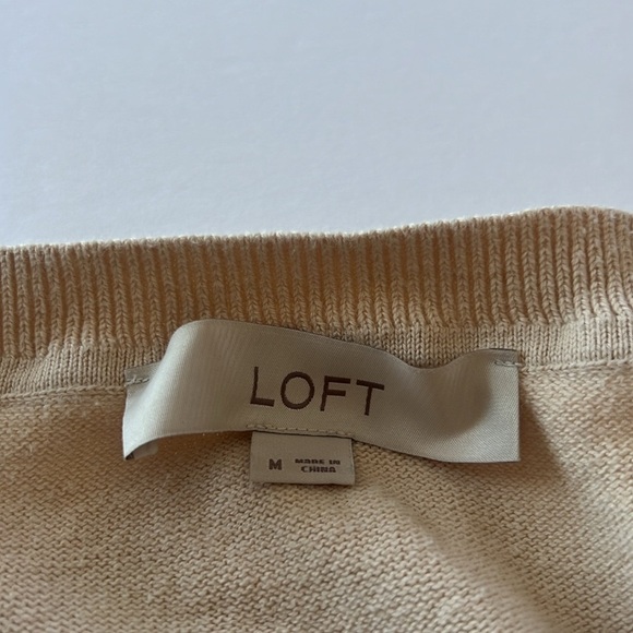 Ann Taylor LOFT WEEKEND Sweater Size Medium Beige Pink Drop Shoulder - Picture 8 of 10